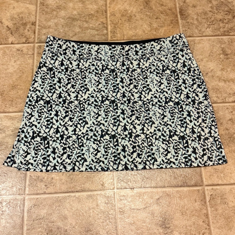Tranquility by Colorado Clothing Black and White Printed Skort